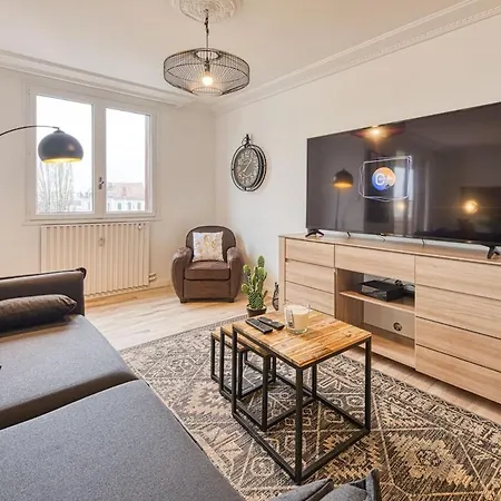 Magnificent Apartment, 4 Bedrooms, Fiber Wifi * Grenoble