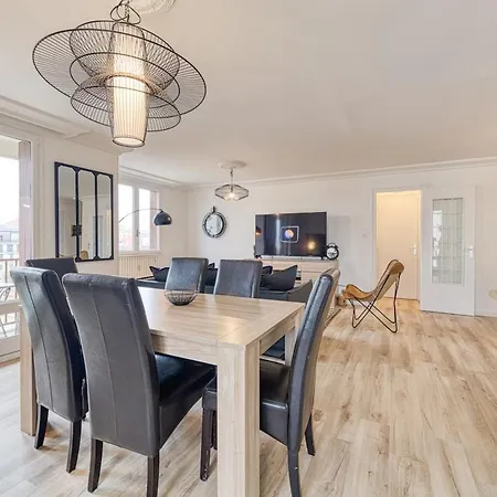 Apartmán Magnificent Apartment, 4 Bedrooms, Fiber Wifi Grenoble