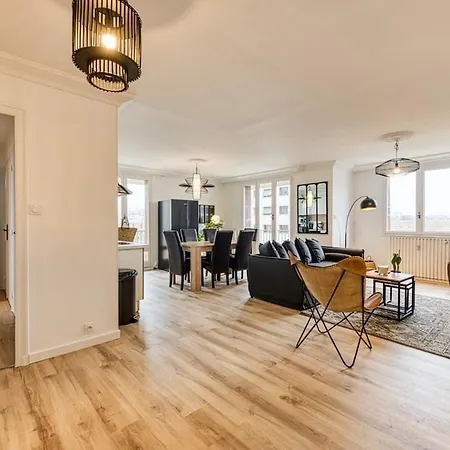Magnificent Apartment, 4 Bedrooms, Fiber Wifi * Grenoble