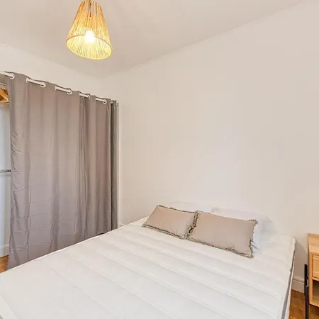 Magnificent Apartment, 4 Bedrooms, Fiber Wifi Apartmán *