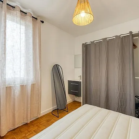 Magnificent Apartment, 4 Bedrooms, Fiber Wifi Apartmán *